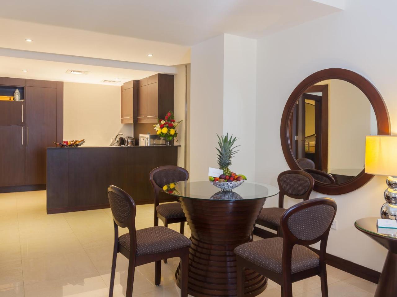 Flora Park Deluxe Hotel Apartments Dubai Luaran gambar