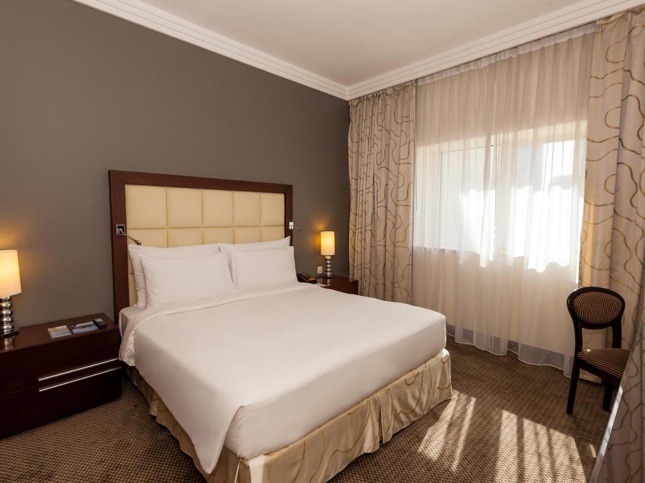 Flora Park Deluxe Hotel Apartments Dubai Luaran gambar